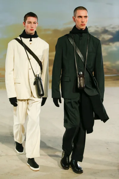 Look 14